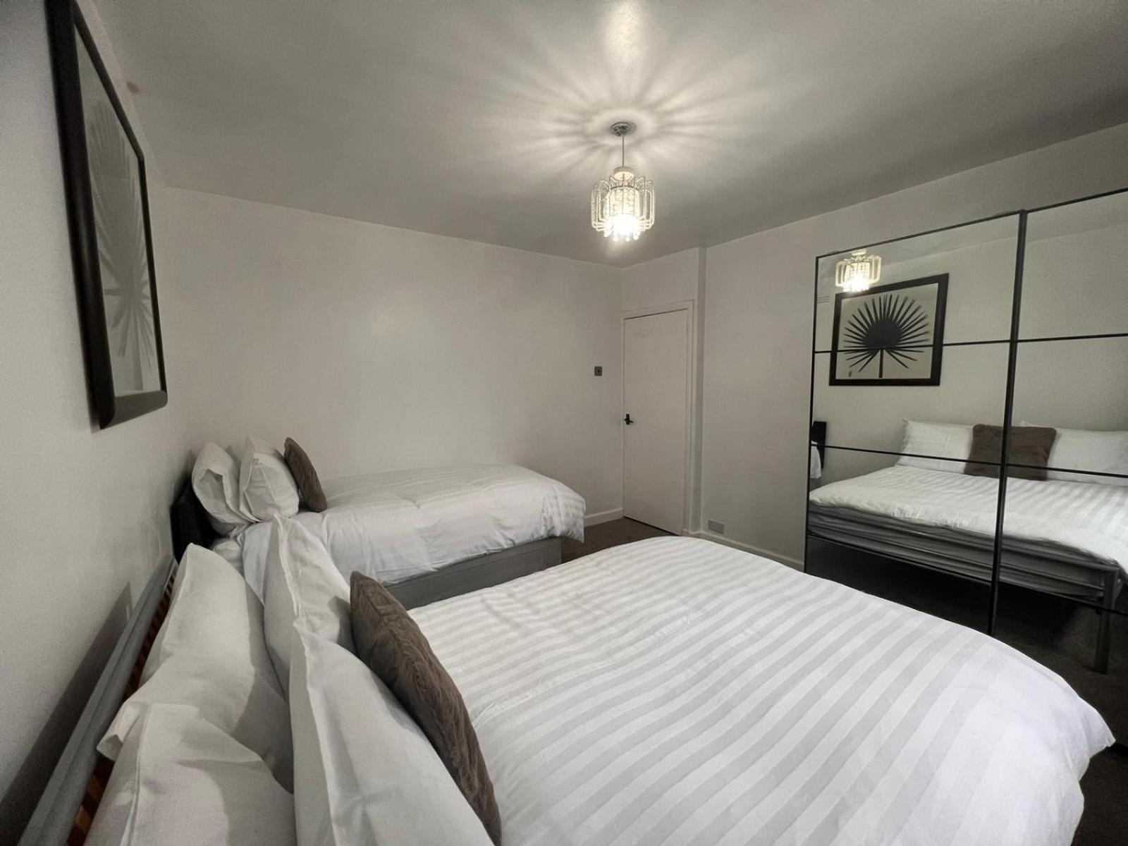 Shared House In Inverness 인버네스 외부 사진